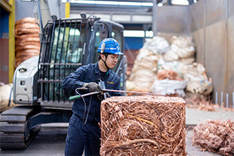 丁寧・確実に出荷を行います。